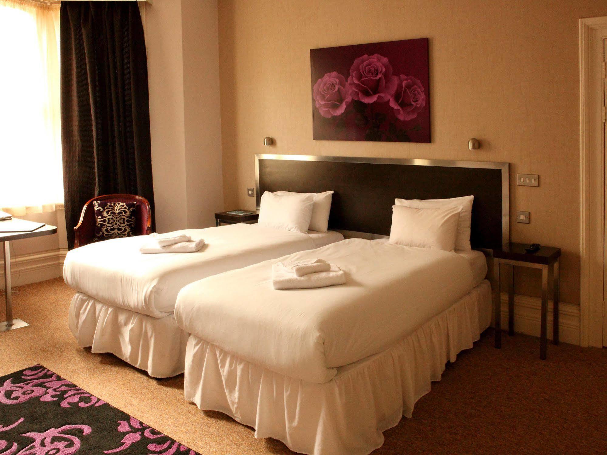 Tunbridge Wells Retreat Hotel Exterior photo